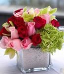 Sweet Roses, Hydrangea & Pearls